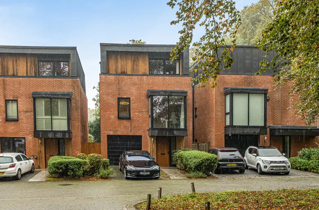 Parkwood Place, Winchester, SO22, photo 1