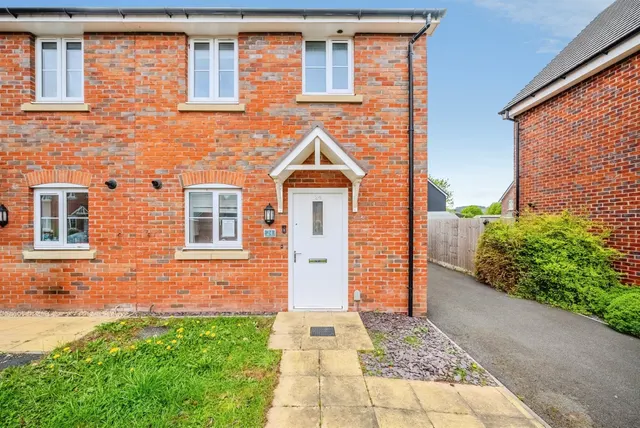 Dalesbred Avenue, Kingstone, HR2, photo 1