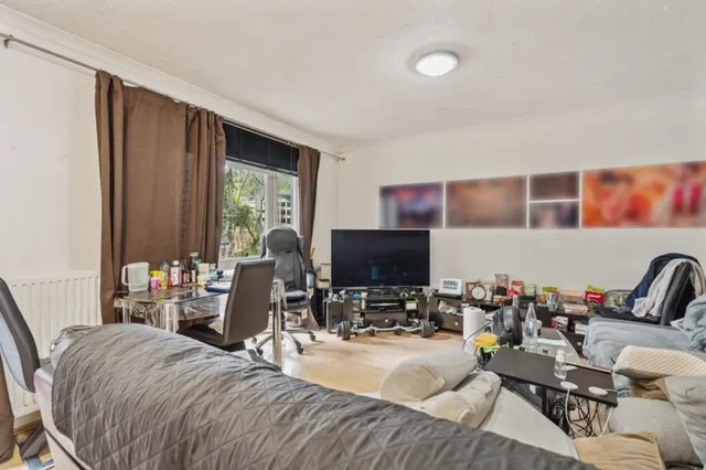 Hillingdon Hill, Uxbridge, UB10, photo 2