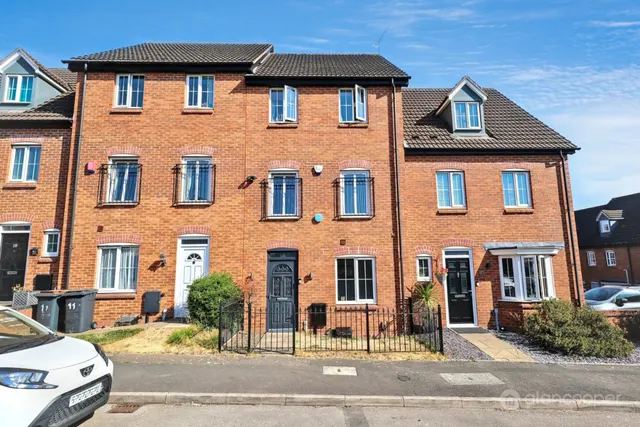 The Evergreens, Nuneaton, CV10, photo 1