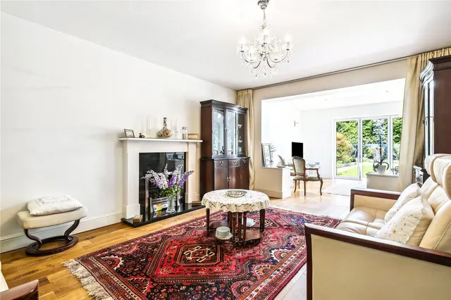 Chertsey Road, Twickenham, TW1, photo 2