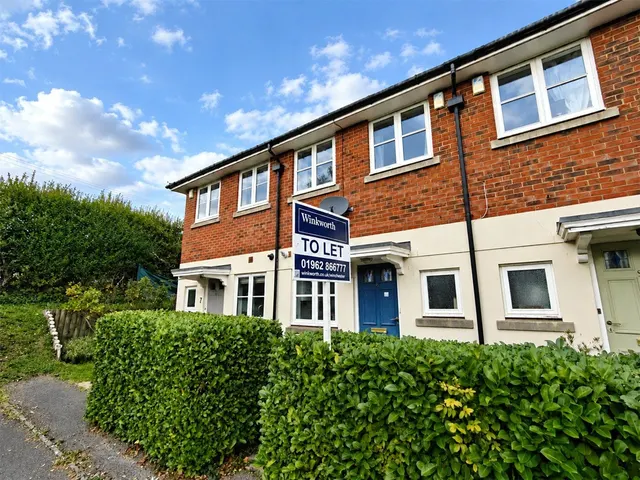 Cornes Close, Winchester, SO22, photo 1