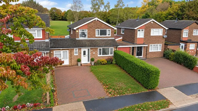 Sutherland Grove, Bletchley, photo 1
