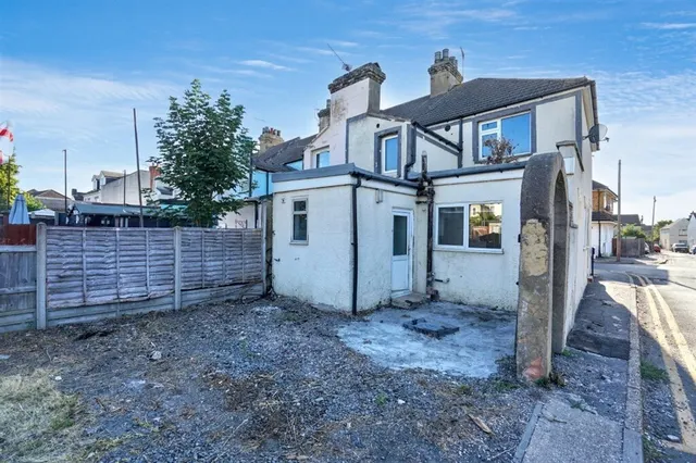 Church Road, Swanscombe, DA10, photo 2