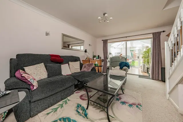 Morse Close, Harefield, UB9, photo 2