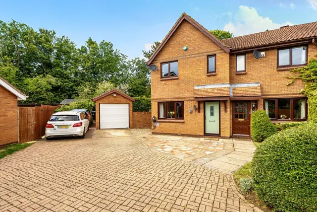 Aintree Close, Bletchley, Milton Keynes, Buckinghamshire, MK3 5LP, photo 1