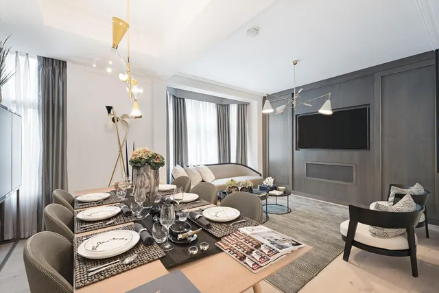 Iverna Court, London, W8, photo 1