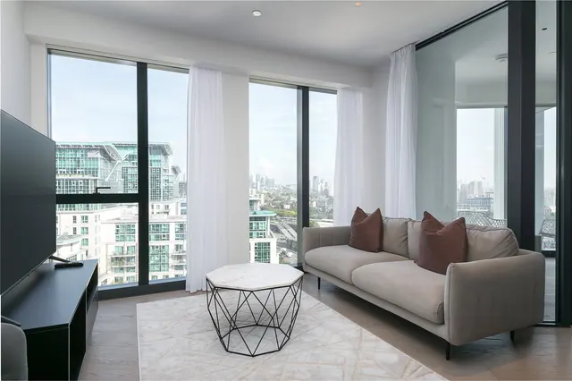Nine Elms Lane, Nine Elms, SW8, photo 3