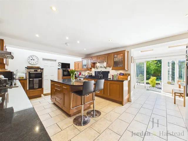 Photo 3 — Adlington Road, Wilmslow, Cheshire, SK9 2BN