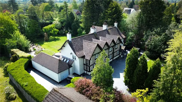 Adlington Road, Wilmslow, Cheshire, SK9 2BN, photo 1