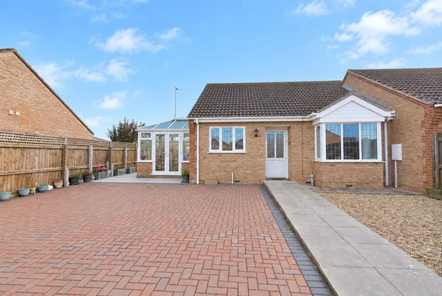 Barton Close, Trusthorpe, LN12, photo 1