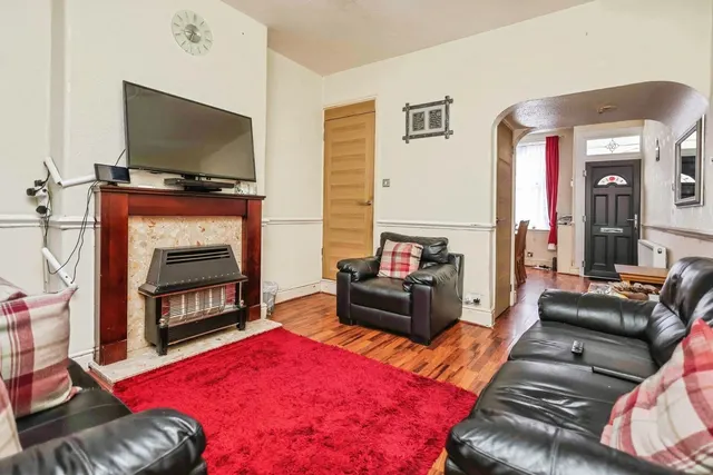Oakwood Road, Smethwick, B67, photo 2