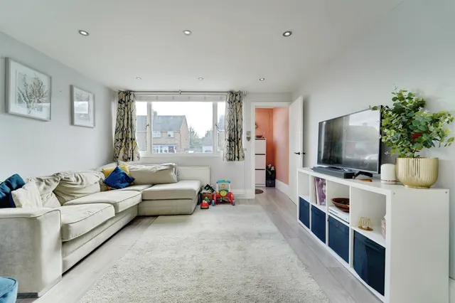 St. Marys Road, Wootton, MK43, photo 3