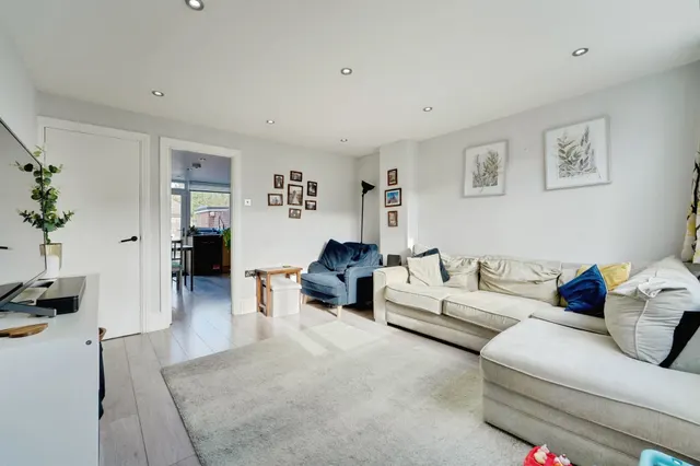 St. Marys Road, Wootton, MK43, photo 2