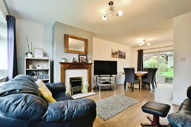 Bowfell Drive, Stockport, SK6, photo 3