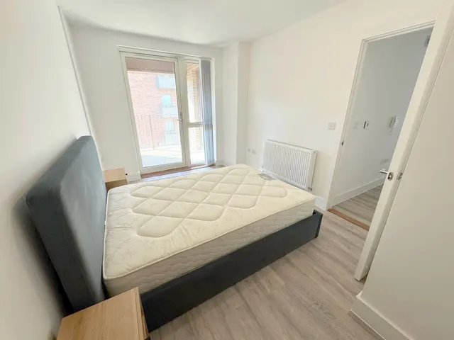 India Way, London, NW7, photo 3