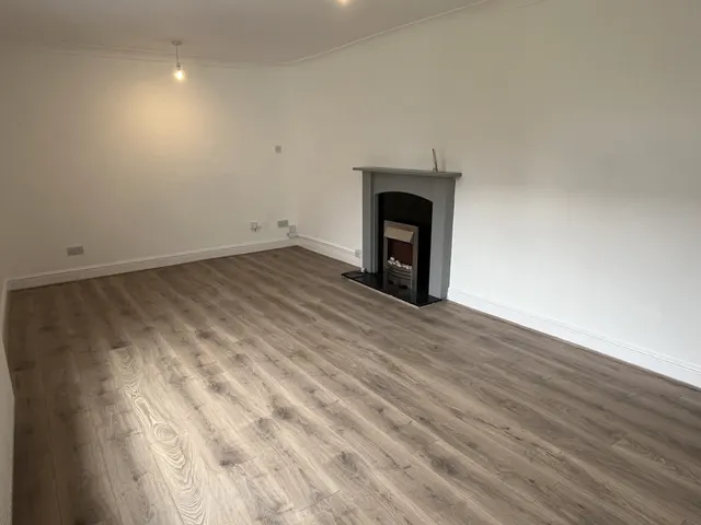 Photo 3 — Woodside Road, Scawthorpe, DN5 9JZ