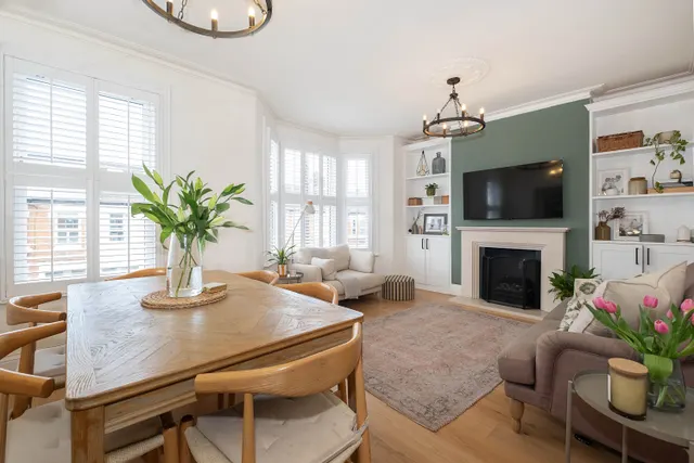 Daphne Street, London, SW18, photo 1