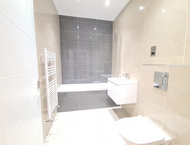 High Street South, Dunstable, LU6, photo 1