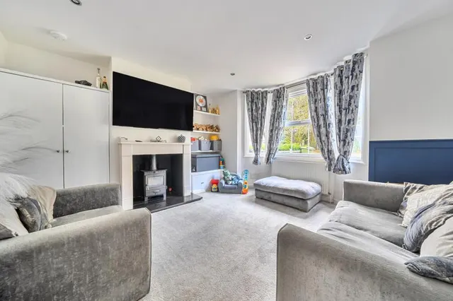 Aldershot Road, Pirbright, GU24, photo 2