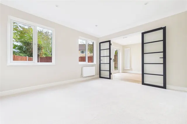 Woodfield Way, Theale, RG7, photo 3