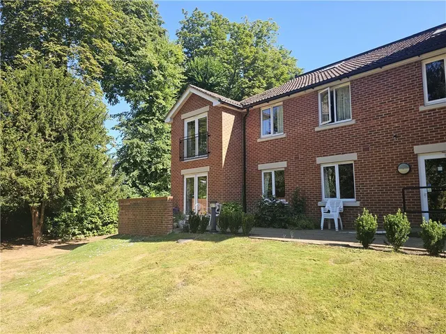 Stafford Road, Caterham, Surrey, CR3, photo 1