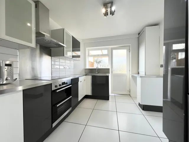 Leven Drive, Waltham Cross, photo 2