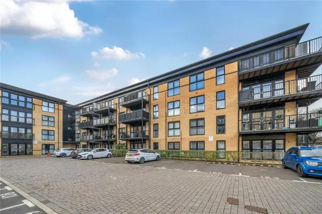 Giles Crescent, Stevenage, SG1, photo 1