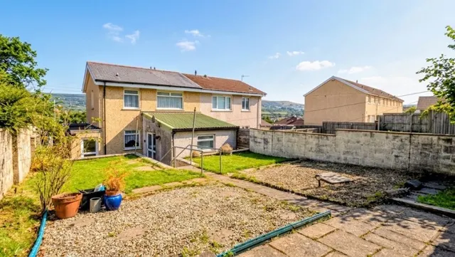 Jowett Avenue, Merthyr Tydfil, photo 2