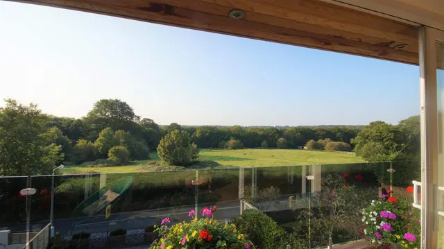Photo 3 — Nursery Road, Loughton