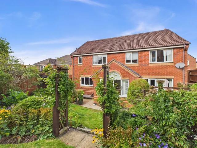 Photo 2 — Priorslee, Telford TF2 9YE