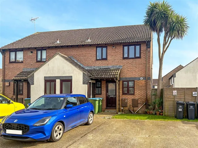 Sproule Close, Ford, photo 1