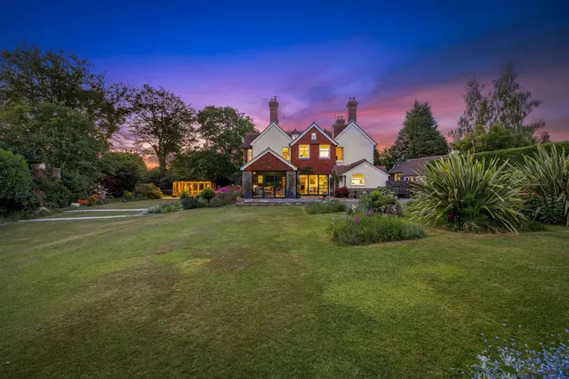 Crossways House Hammerwood Road, Ashurst Wood, East Grinstead, East Grinstead, RH19 3RX, photo 1