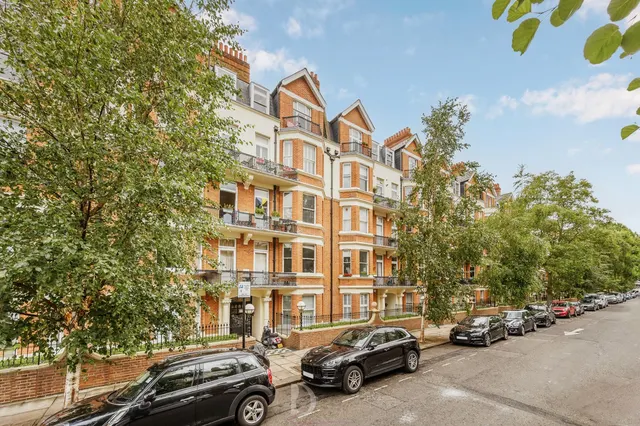 Photo 2 — Wymering Road, London, W9 2NE