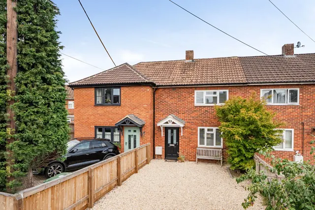 Wood Lane Close, Sonning Common, RG4, photo 1