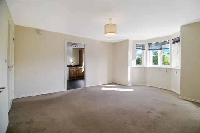 Photo 2 — Avondale Grove, East Kilbride, Glasgow, South Lanarkshire, G74