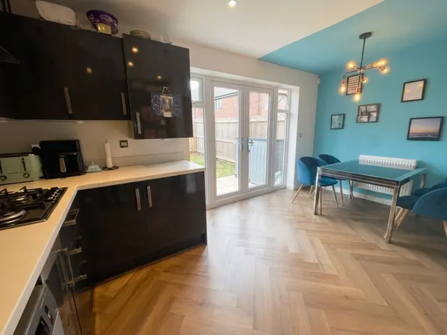 Wildgoose Avenue, Knutsford, photo 3
