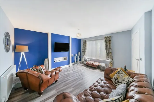 Photo 2 — Bryden Way, Alloa, Clackmannanshire, FK10