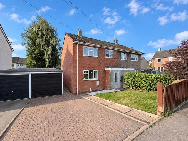 Sherwood Drive, Cannock Town Centre, WS11, photo 1