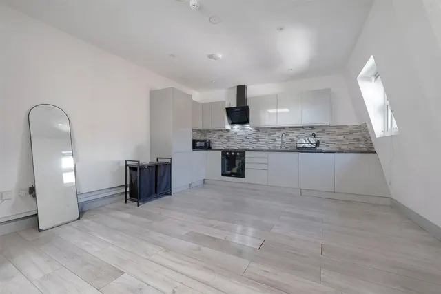 Bell Street, Reigate, RH2, photo 3