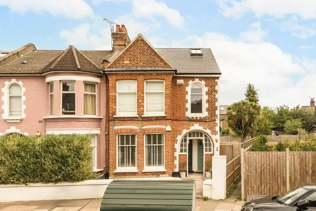 Haverhill Road, SW12, photo 1