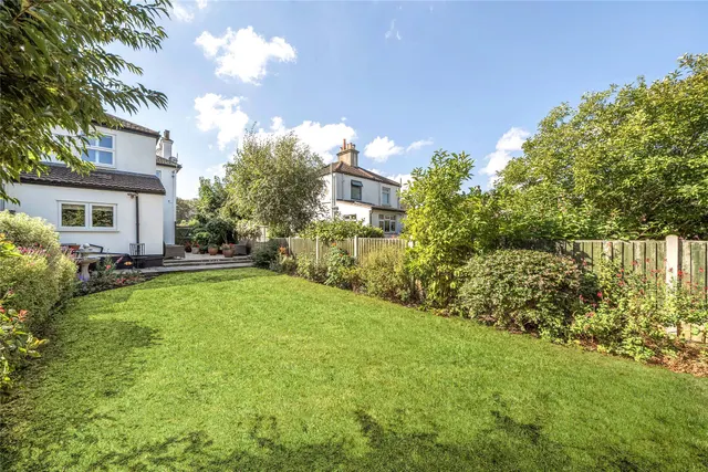Photo 2 — Sandy Lane North, Wallington, SM6 8LJ
