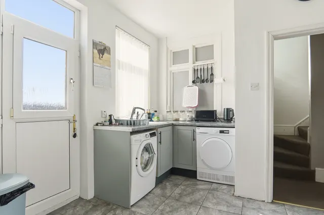 St Hildas Road, Belle Vue, DN4, photo 3