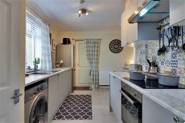 Colwinstone Close, Llandaff North, CF14, photo 3