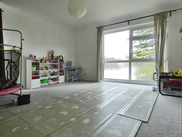Woodcote Road, Wallington, SM6, photo 2