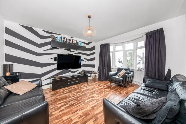 Photo 2 — Sidcup Road, Eltham, SE9 3NS