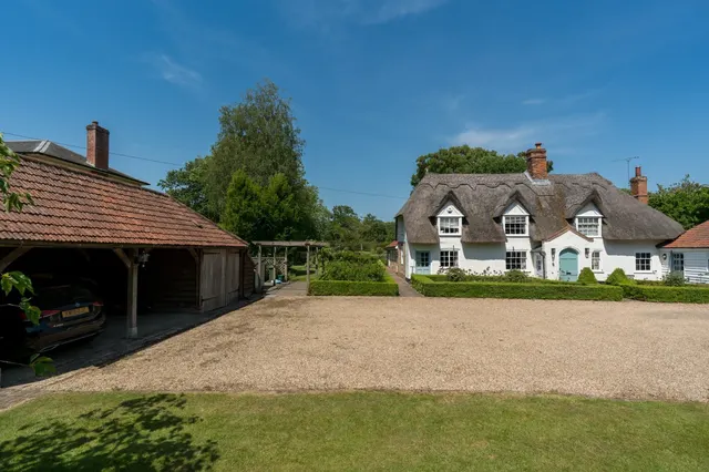 Birchwood Road, Dedham, CO7, photo 1
