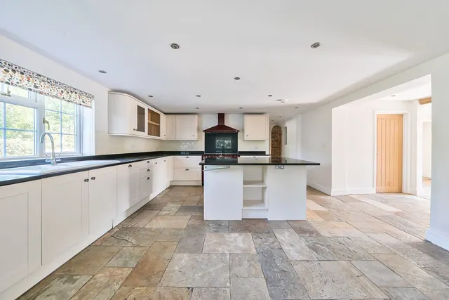 Super village edge position, Edington, BA13, photo 2