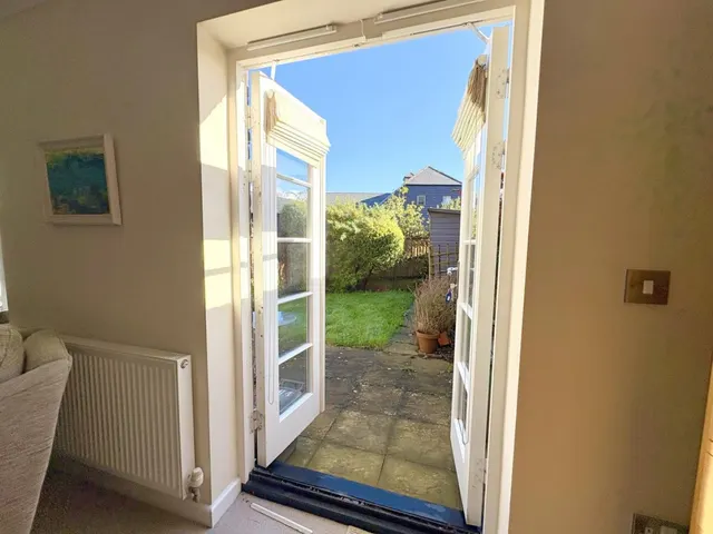 Wareham Road, BH16, photo 3