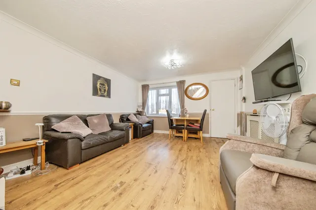 Constable Avenue, Clacton-On-Sea, CO16, photo 3